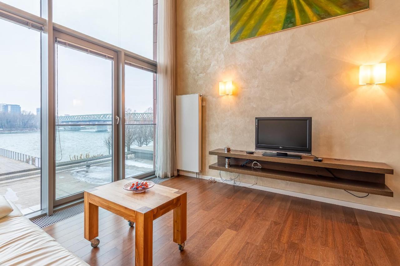 Luxury With Danube River View Pressburg Exterior foto